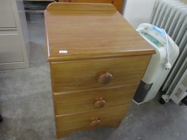 Bedside Cabinet Image 1++