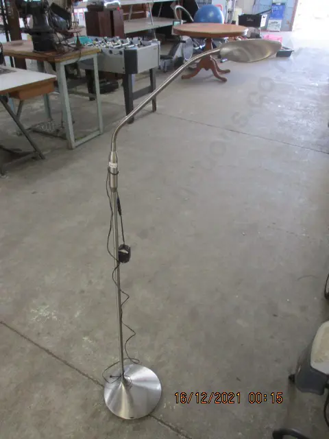 Floor Lamp Image 1++