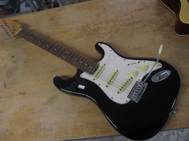 Electric Guitar Image 1++