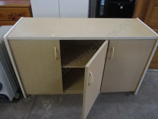 Sideboard Image 1++