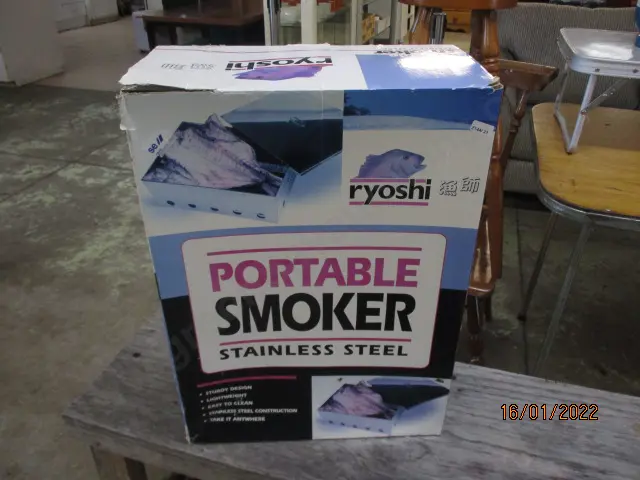 Portable Smoker Image 1++