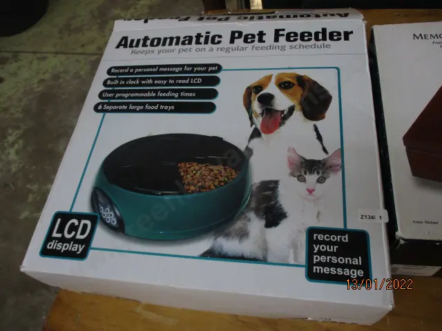 Dog Feeder Image 1++