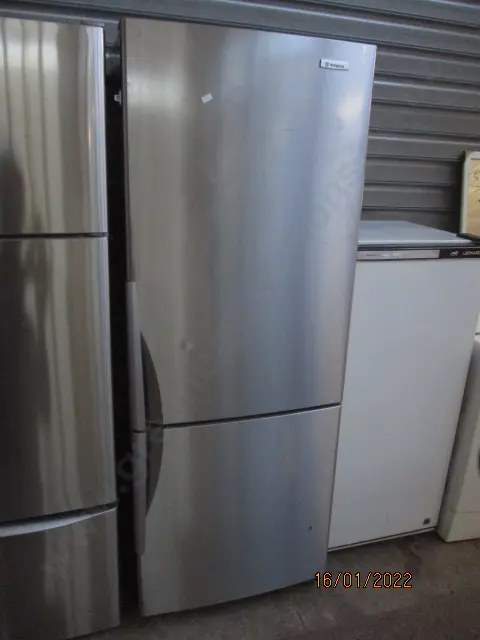 SS Fridge Freezer Image 1++