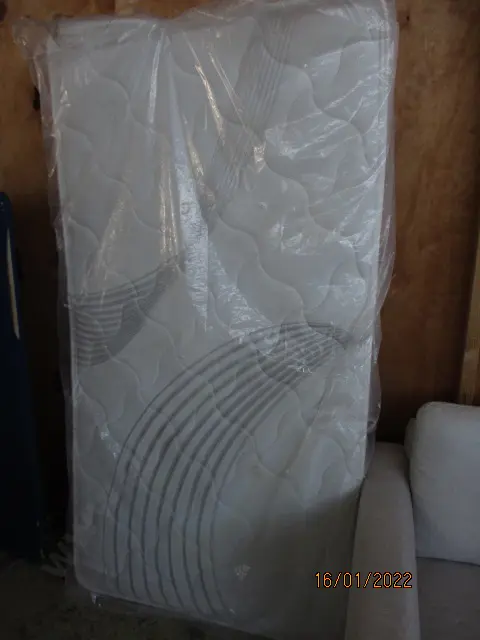 King Single Mattress Image 1++