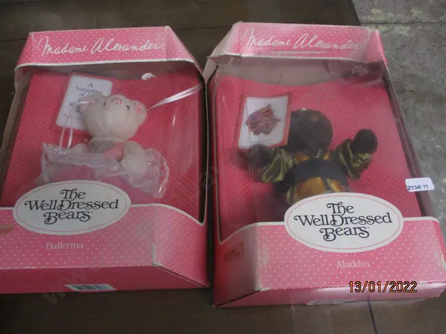 2  Madam Alexander Teddy Bears Image 1++