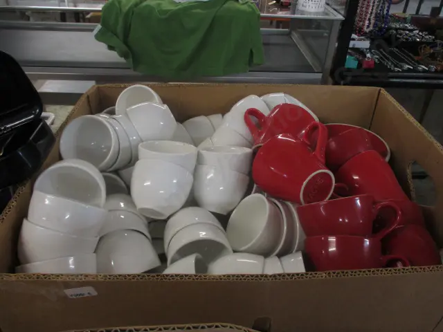 Cups Image 1++