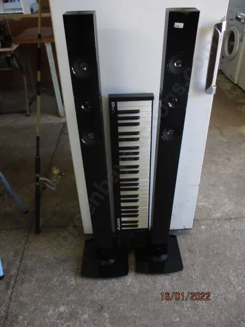 Keyboard (af) and Speaker Image 1++