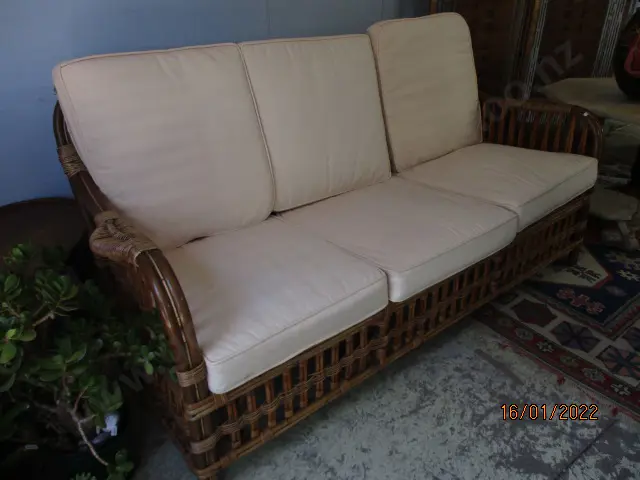 Cane Settee Image 1++