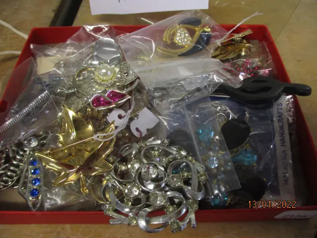 Box Costume Image 1++