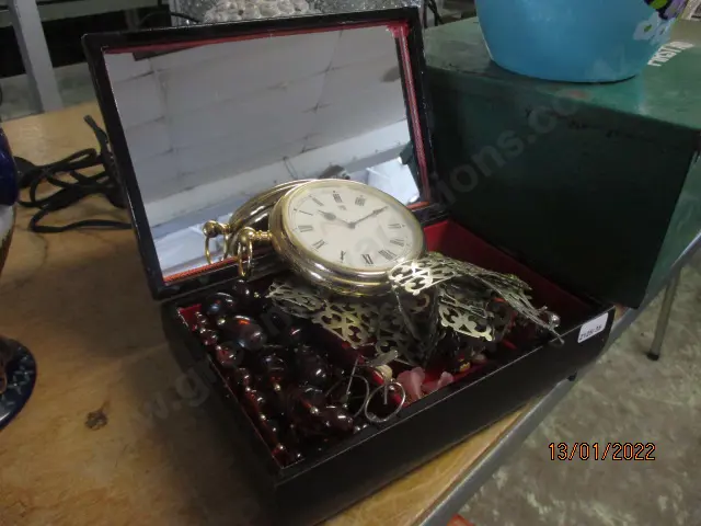 Trinket Box and Contents Image 1++