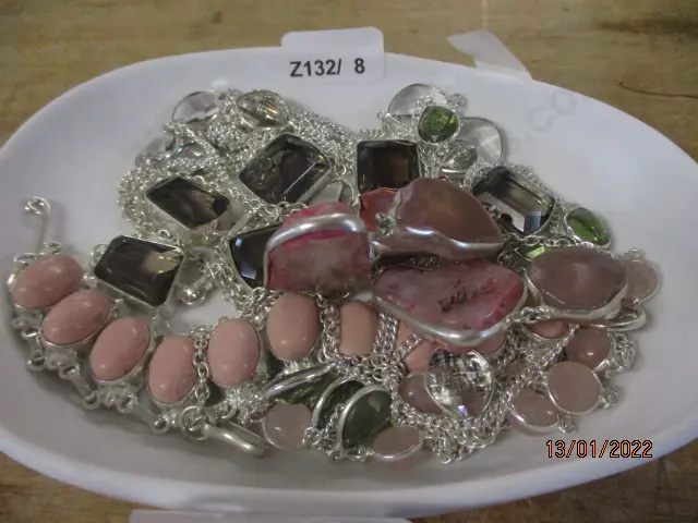 Necklaces Image 1++