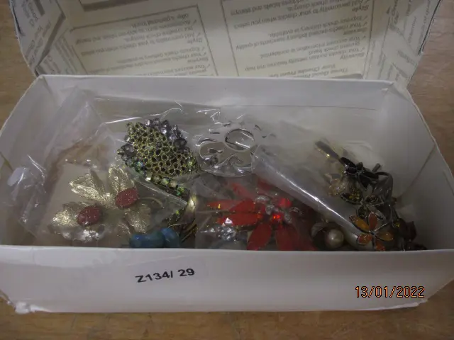 Box Costume Image 1++