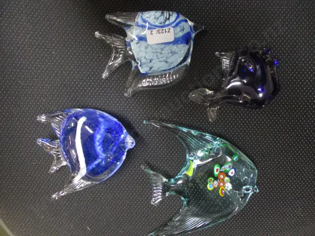 4 Art Glass Fish Image 1++
