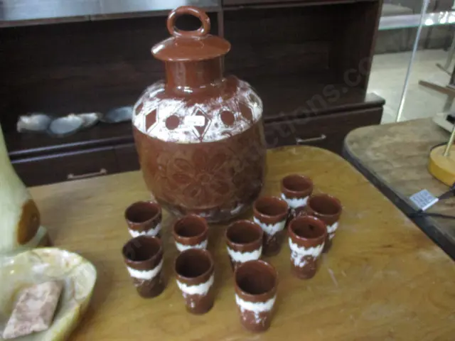 Eastern Pottery Image 1++