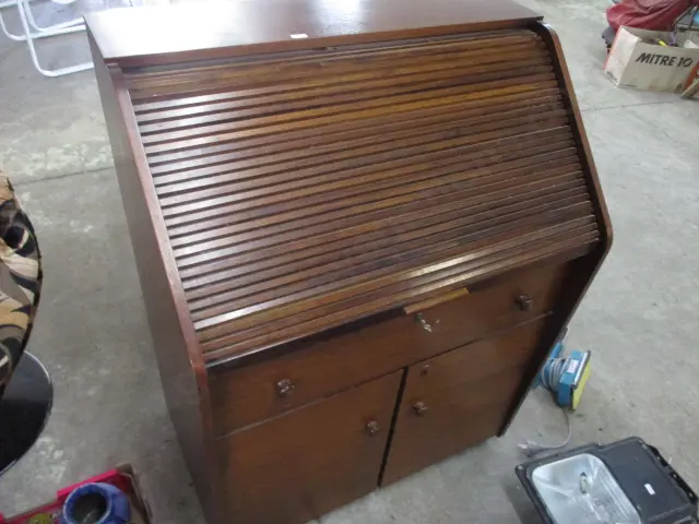 Rolltop Desk Image 1++