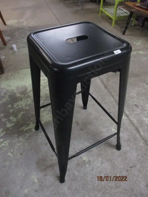 Metal Stool Image 1++