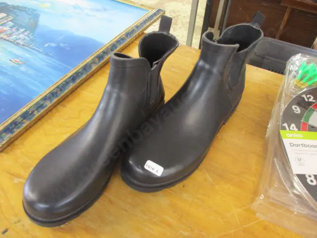 Boots Image 1++