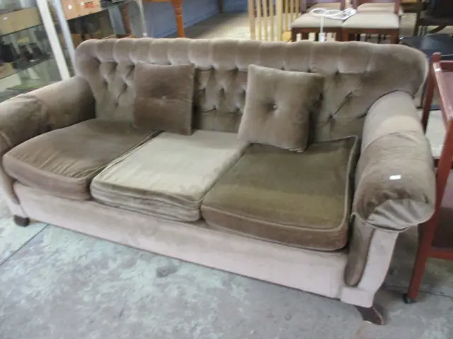 Couch Image 1++