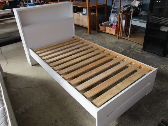 Bedframe Image 1++