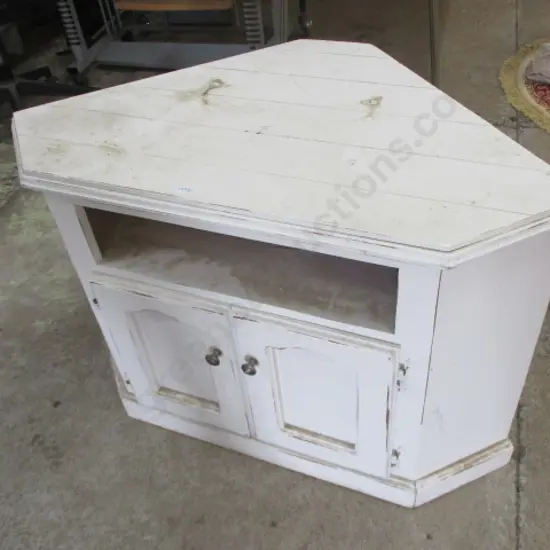 Corner Cab