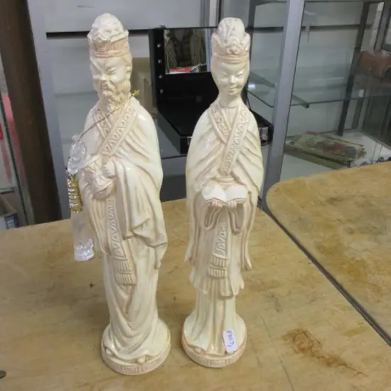 Figurines