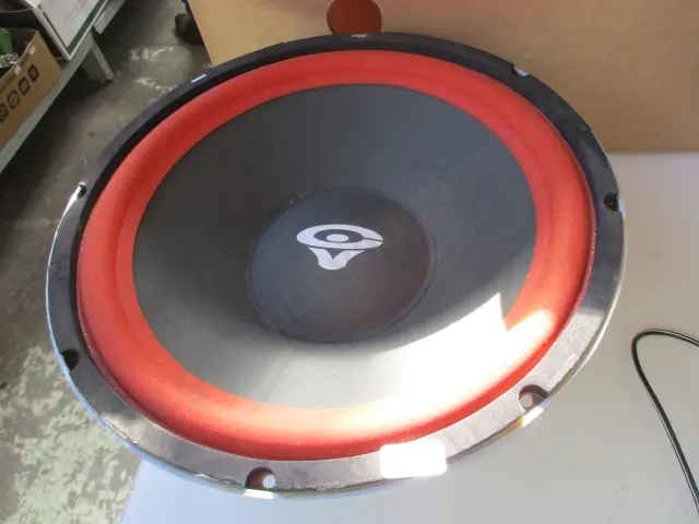 Speaker Image 1++