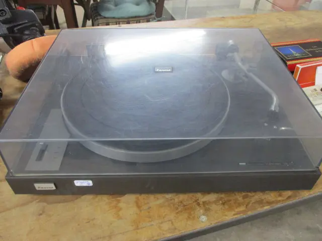 Turntable Image 1++