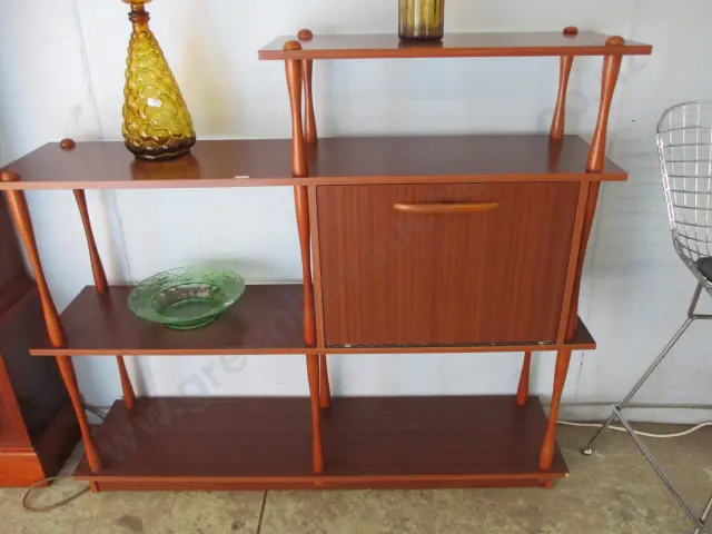 Mid Century Display Cab Image 1++