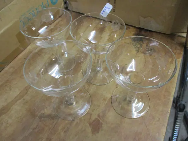 Hollow Stem Glasses Image 1++