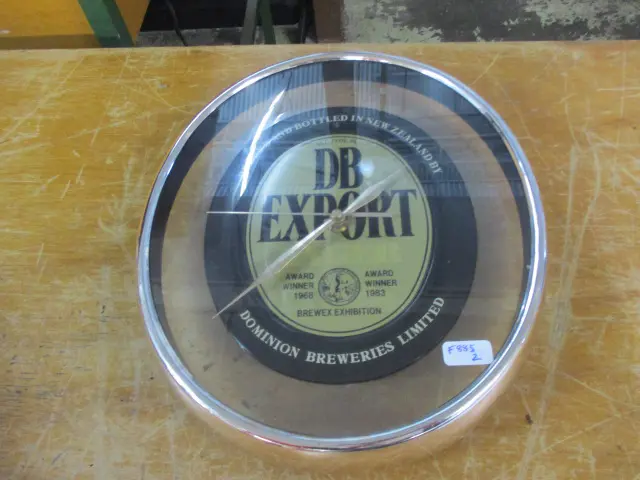 DB Clock Image 1++