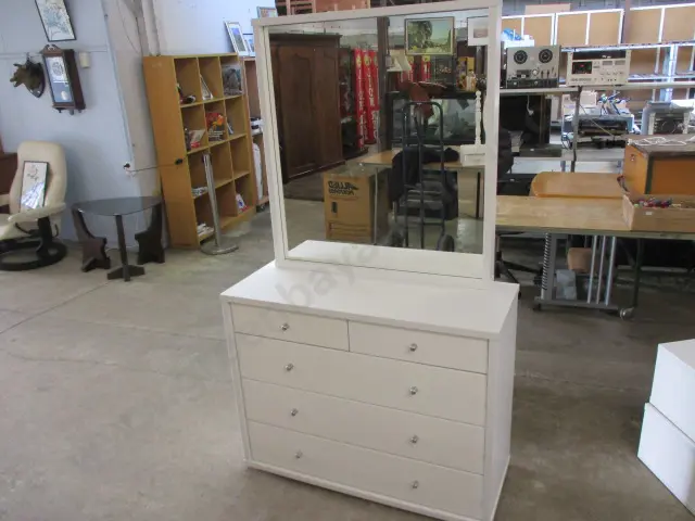 Dressing Table Image 1++