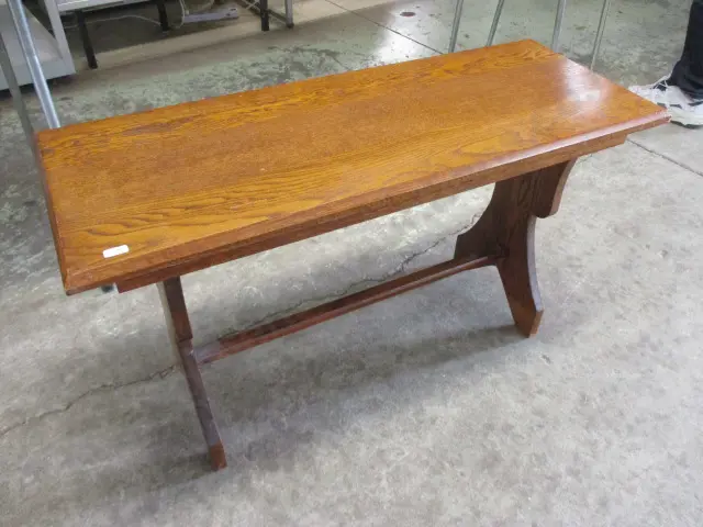 Oak Side Table Image 1++