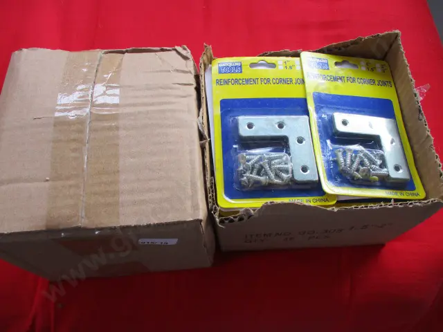 Corner Brackets Image 1++