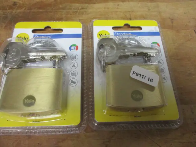 2 Padlocks Image 1++