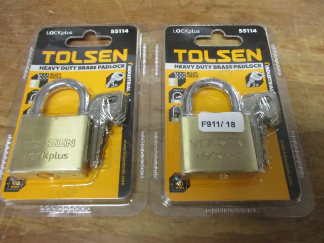 2 Padlocks Image 1++