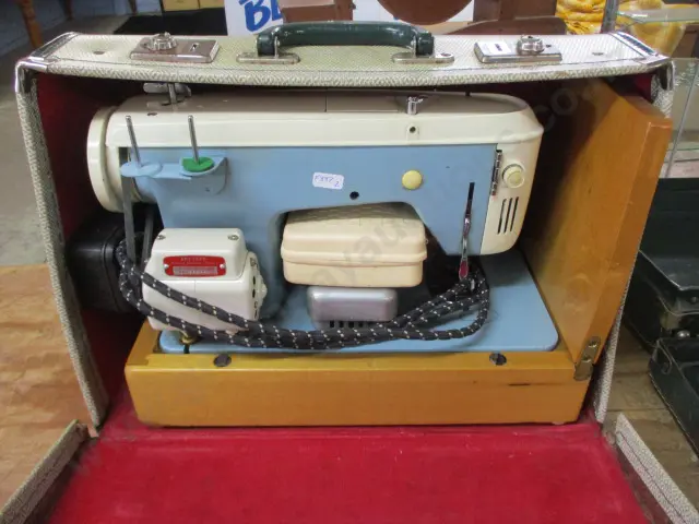 Sewing M/c Image 1++