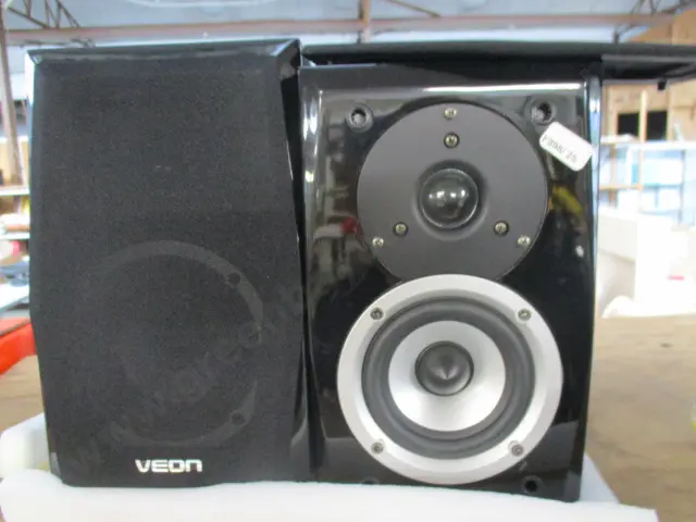 Speakers Image 1++