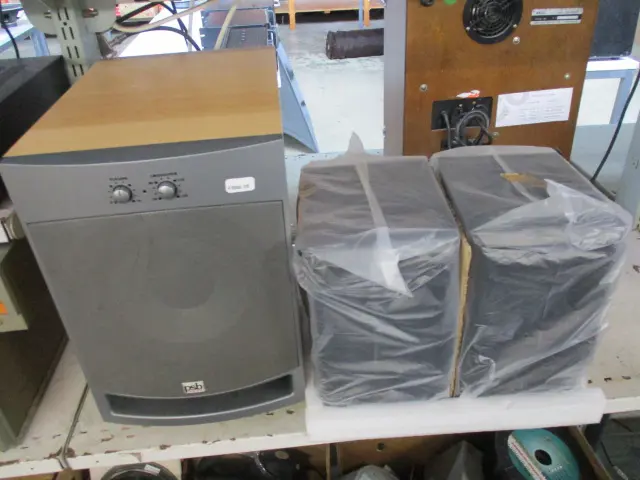 Speakers Image 1++