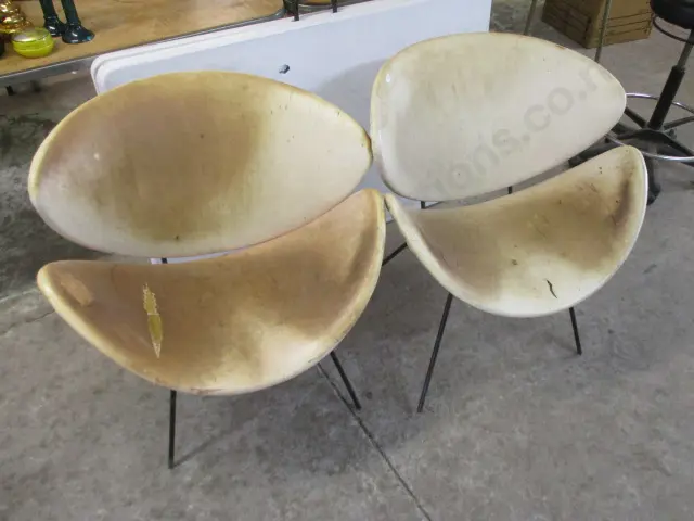 Lip Chairs (doup) Image 1++