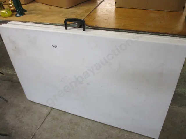 Market Table Image 1++