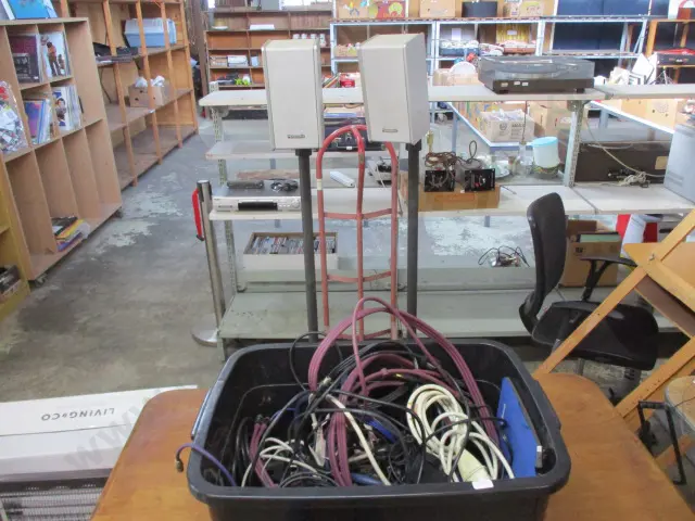 Speakers and Cables Image 1++