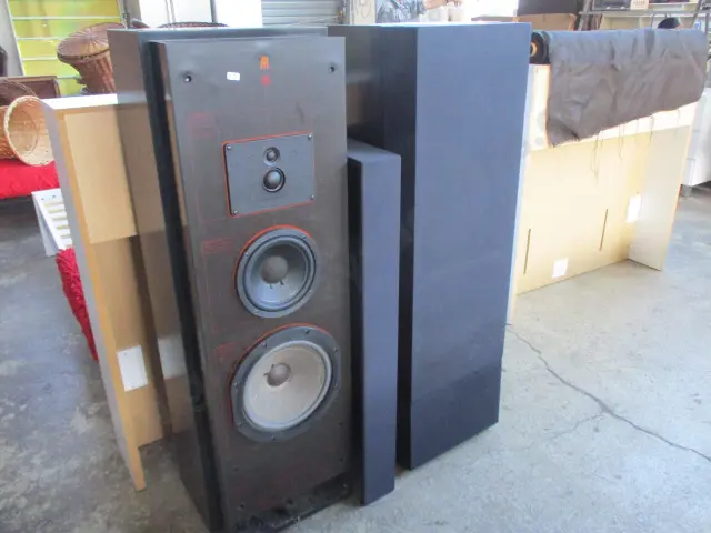 AR Speakers Image 1++