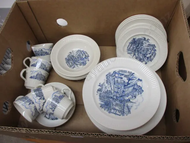 C/Lynn Dinnerware Image 1++