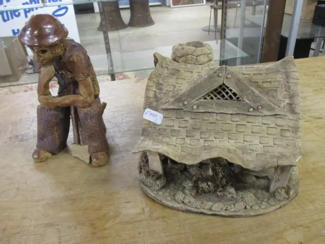 Pottery Image 1++