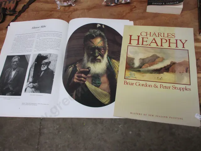 Books Image 1++