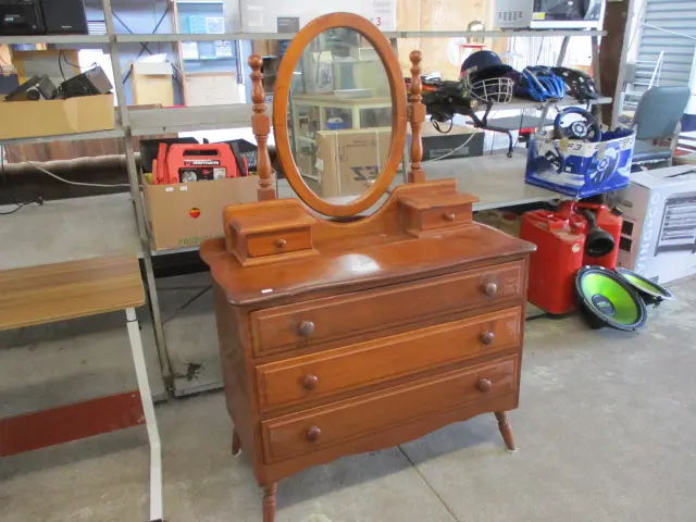 Retro Dressing Table Image 1++