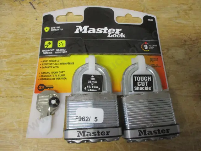 2 Padlocks Image 1++