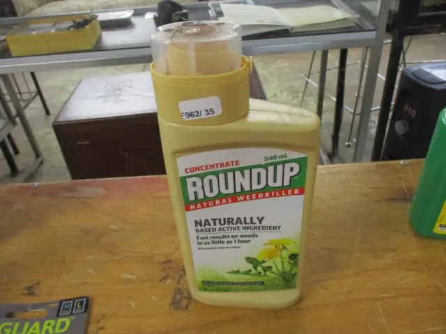 Weedkiller Image 1++