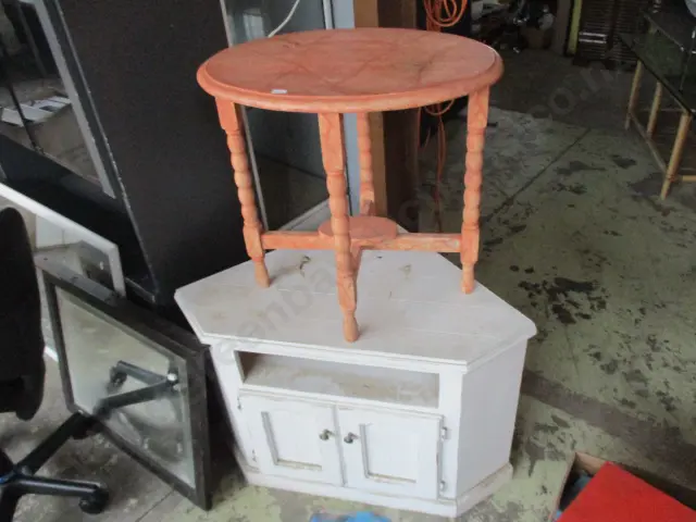 Cabinet and Side Table Image 1++
