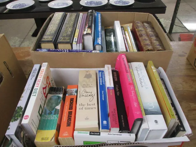 2 Boxes Books Image 1++